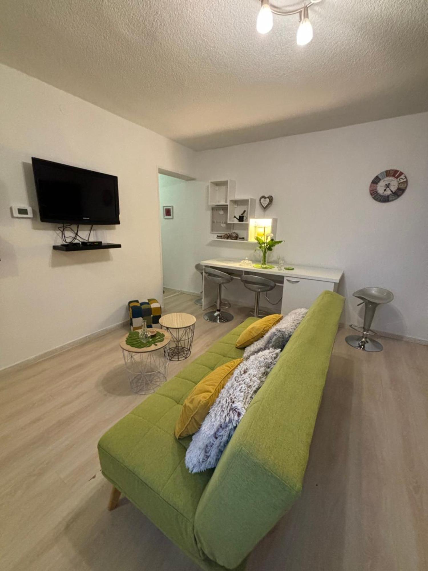 רייקה Apartman Edina מראה חיצוני תמונה